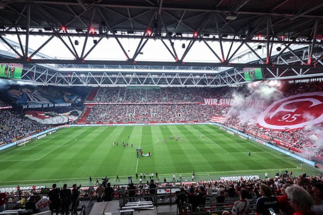 Sports, Soccer, 3rd Division, 2026–2027 Season, Matchday 5: Fortuna Düsseldorf vs. MSV Duisburg, September 12, 2026, MERKUR SPIEL ARENA Fans of MSV Duisburg and Fortuna Düsseldorf performing choreographed chants before the game in Düsseldorf at the MERKUR SPIEL ARENA, North Rhine-Westphalia, Germany