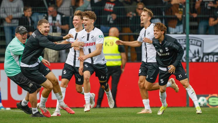 September 12, 2026, Sportclub Arena, Verl, GER, 3rd Division, Matchday 5: SC Verl vs. SV Meppen, Leandro Putaro of SC Verl 34 celebrates after scoring his 2-1 goal. DFL REGULATIONS PROHIBIT ANY USE OF PHOTOGRAPHS AS IMAGE SEQUENCES AND OR QUASI-VIDEO. Verl, NRW, Sportclub Arena