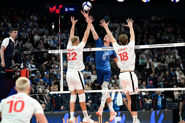 Silvester Meijs (C) of Netherlands tries to spike through the defence by Oskar Kjerstein Madsen (22) and Simon Tabermann Uhrenholt of Denmark during men s volleyball European Championships Pool C match Denmark vs Netherlands in Tampere, 12th of September, 2026. - EMMI KORHONEN Tampere Finland dXEpnDo6IPM  Copyright: xEmmixKorhonenx dXEpnDo6IPM