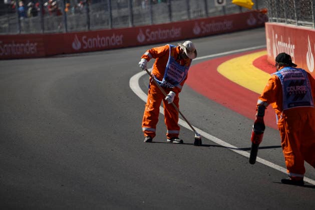 F1 - SPANISH GRAND PRIX 2026 marshall, commissaire de piste, marshal, marshalls, marshals during the 2026 Formula 1 Spanish Grand Prix, 14th round of the 2026 Formula One World Championship, WM, Weltmeisterschaft from September 11 to 13, 2026 on the Madring, in Madrid, Spain - MadridSpain  Copyright: xXavixBonillax