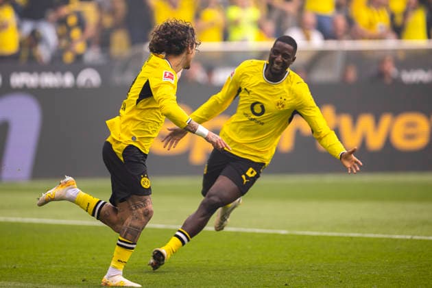 12.09.2026, Fussball, 3. Spieltag der 1. Fussball Bundesliga, Borussia Dortmund - SC Paderborn. v. l. Fabio Silva (Borussia Dortmund), Serhou Guirassy (Borussia Dortmund) bejubeln das Tor zum 1:0. Dortmund Signal Iduna Park NRW Deutschland xRHR-FOTO DEx *** September 12, 2026, Soccer, Matchday 3 of the 1st Bundesliga, Borussia Dortmund vs. SC Paderborn: Fabio Silva (Borussia Dortmund) and Serhou Guirassy (Borussia Dortmund) celebrate the 1–0 goal at Signal Iduna Park, NRW, Germany xRHR PHOTO DEx Copyright: DennisxEwert RHR-FOTOx RHR-FOTO DE