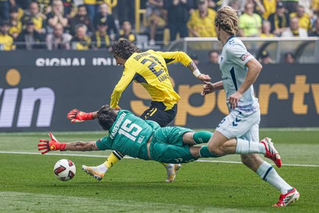 DORTMUND - Fabio Silva of Borussia Dortmund scores his team s first goal during the Bundesliga match between Borussia Dortmund and SC Paderborn 07 at Signal Iduna Park on September 12, 2026, in Dortmund, Germany. MARCEL TER BALS ANP Bundesliga 2026 27 xVIxANPxSportx xMarcelxterxBalsxIVx 568292331 originalFilename: 568292331.jpg