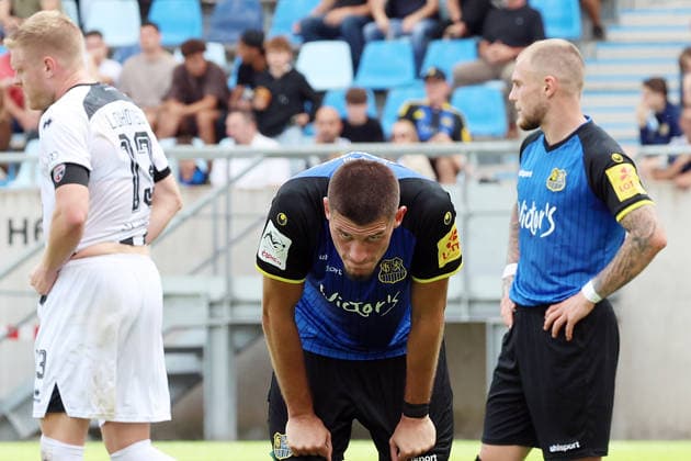 September 12, 2026, xrekx, Soccer 3rd Division, 1 FC Saarbrücken FC Ingolstadt 04 v l Lars Lokotsch FC Ingolstadt 04 Mladen Cvjetinovic 1 FC Saarbrücken Philip Fahrner 1 FC Saarbrücken disappointed, disappointed, looks disappointed, dejected, disappointed Saarbrücken