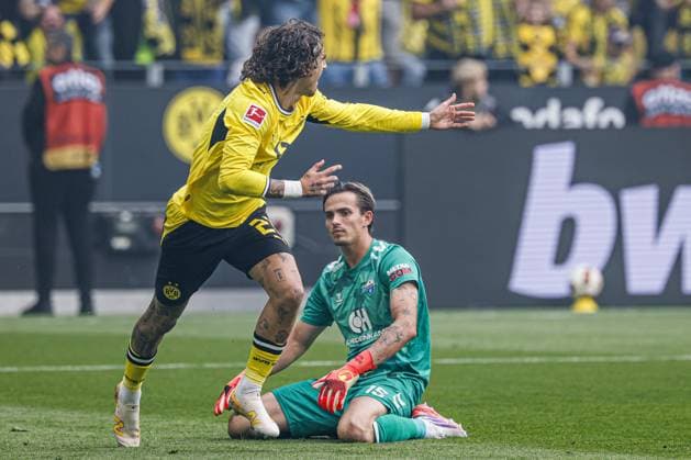 DORTMUND - Fabio Silva of Borussia Dortmund celebrates his team s first goal during the Bundesliga match between Borussia Dortmund and SC Paderborn 07 at Signal Iduna Park on September 12, 2026, in Dortmund, Germany. MARCEL TER BALS ANP Bundesliga 2026 27 xVIxANPxSportx xMarcelxterxBalsxIVx 568292359 originalFilename: 568292359.jpg