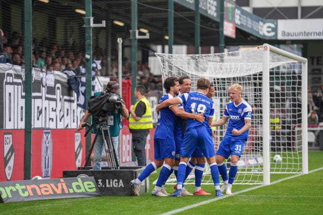 German Soccer, 3rd Division, Matchday 5, Sportclub Arena Verl, SC Verl vs. SV Meppen; Oliver Schmitt (SV Meppen) scores the 7th goal, making it 1–0 for SV Meppen; celebration, joy Copyright: xMichelxWittex