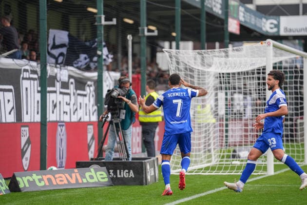 German Soccer, 3rd Division, Matchday 5, Sportclub Arena Verl, SC Verl vs. SV Meppen; Oliver Schmitt (SV Meppen) scores the 7th goal, making it 1–0 for SV Meppen; celebration, joy Copyright: xMichelxWittex