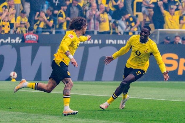 1. Bundesliga, 3. Spieltag, Borussia Dortmund vs. SC Paderborn 07 am 12.09.2026 Tor zum 1:0 durch Fabio Silva mit Serhou Guirassy *** Bundesliga 1, Matchday 3, Borussia Dortmund vs. SC Paderborn 07 on September 12, 2026. Goal to make it 1-0 by Fabio Silva, assisted by Serhou Guirassy Copyright: xBahhoxKarax