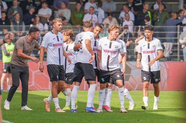German Soccer, 3rd Division, Matchday 5, Sportclub Arena Verl, SC Verl vs. SV Meppen Goal for Verl: Tim Heike (SC Verl), 25 Copyright: xMichelxWittex