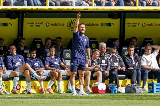 DORTMUND - SC Paderborn 07 head coach Ralf Kettemann gestures during the Bundesliga match between Borussia Dortmund and SC Paderborn 07 at Signal Iduna Park on September 12, 2026, in Dortmund, Germany. MARCEL TER BALS ANP Bundesliga 2026 27 xVIxANPxSportx xMarcelxterxBalsxIVx 568292884 originalFilename: 568292884.jpg