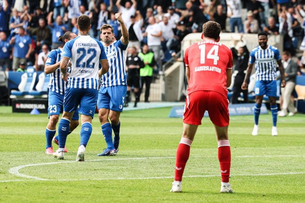 Torjubel - Torschütze Alexander Nollenberger (1. FC Magdeburg,17) trifft zum 2-0 - 2. Fußball Bundesliga Saison 2026-2027 1. FC Magdeburg vs 1. FC Kaiserslautern in der Avnet Arena in Magdeburg - Aktion,Fußball,Mann,Männer,Deutschland,12.09.2026 *** Goal celebration: Goal scorer Alexander Nollenberger of 1. FC Magdeburg, No. 17, scores to make it 2–0 in the 2026–2027 Bundesliga season, 1. FC Magdeburg vs. 1. FC Kaiserslautern at the Avnet Arena in Magdeburg. Action, soccer, man,Men, Germany, September 12, 2026