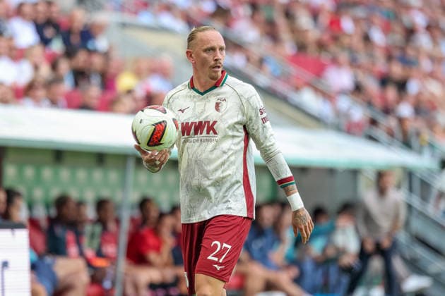 Marius Wolf (FC Augsburg, 27) mit Ball, GER, FC Augsburg vs. Bayer 04 Leverkusen, Fussball, Bundesliga, 3. Spieltag, Saison 2026 2027, 12.09.2026, DFL DFB REGULATIONS PROHIBIT ANY USE OF PHOTOGRAPHS as IMAGE SEQUENCES and or QUASI-VIDEO, GER, FC Augsburg vs. Bayer 04 Leverkusen, Fussball, Bundesliga, 3. Spieltag, Saison 2026 2027, 12.09.2026 Augsburg *** Marius Wolf, FC Augsburg, age 27, with the ball, GER, FC Augsburg vs. Bayer 04 Leverkusen, soccer, Bundesliga, Matchday 3, 2026–2027 season, September 12, 2026, DFL and DFB regulations prohibit any use of photographs as image sequences and or quasi-video, GER, FC Augsburg vs. Bayer 04 Leverkusen, soccer, Bundesliga, Matchday 3, 2026–2027 season, September 12, 2026, Augsburg Copyright: xEibner-Pressefoto JennixMaulx EP_JML
