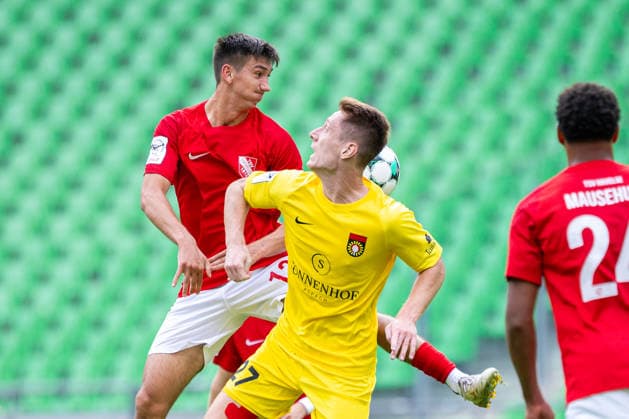 L R Eryk Grzywacz (TSV Havelse), No. 12, in a header duel with Loris Maier (SG Sonnenhof Grossaspach), No. 27, GER, TSV Havelse vs. SG Sonnenhof Grossaspach, Soccer, 3rd Division, Matchday 5, 2026–2027 Season, September 12, 2026 DFL regulations prohibit any use of photographs as image sequences and or quasi-video GER, TSV Havelse vs. SG Sonnenhof Grossaspach, soccer, 3rd League, Matchday 5, 2026–2027 season, September 12, 2026, Hanover Copyright: xEibner-Pressefoto JanxRollingerx EP_JSK