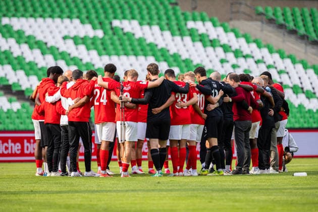 The TSV Havelse players stand together after the game GER, TSV Havelse vs. SG Sonnenhof Grossaspach, soccer, 3rd Division, Matchday 5, 2026–2027 season, September 12, 2026 DFL regulations prohibit the use of photographs as image sequences and or quasi-video GER, TSV Havelse vs. SG Sonnenhof Grossaspach, soccer, 3rd Division, Matchday 5, 2026–2027 season, September 12, 2026, Hanover Copyright: xEibner-Pressefoto JanxRollingerx EP_JSK