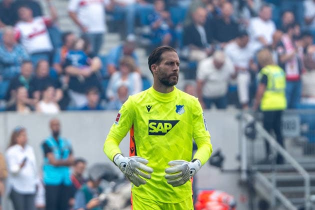 Fussball: 1. Bundesliga, 3. Spieltag, TSG Hoffenheim - VfB Stuttgart am 12.09.2026 in Sinsheim (SNP Arena), Deutschland, Saison 2026 2027: Oliver Baumann (TSG Hoffenheim, 1) Sinsheim SNP Arena Deutschland *** Soccer, Bundesliga 1, Matchday 3, TSG Hoffenheim vs. VfB Stuttgart on September 12, 2026, at the Sinsheim SNP Arena, Germany, 2026–2027 season, Oliver Baumann (TSG Hoffenheim), 1 Sinsheim SNP Arena, Germany Copyright: xPhilippxImhofx