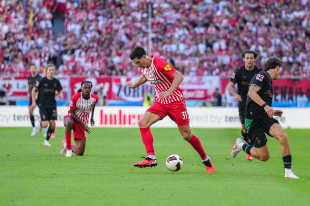 1. Bundesliga: SC Freiburg vs Borussia Mönchengladbach, 12.09.2026 Zweikampf zwischen Philipp Sander (Borussia Mönchengladbach, 16) und Igor MatanoviÄ‡ (SC Freiburg, 31) 1. Bundesliga: SC Freiburg vs Borussia Mönchengladbach, Europa-Park-Stadion, 12.09.2026 DFB DFL REGULATIONS PROHIBIT ANY USE OF PHOTOGRAPHS AS IMAGE SEQUENCES AND OR QUASI-VIDEO. *** Bundesliga Match: SC Freiburg vs. Borussia Mönchengladbach, September 12, 2026. A tackle between Philipp Sander (Borussia Mönchengladbach, No. 16) and Igor Matanovic SC Freiburg, 31 1 Bundesliga SC Freiburg vs. Borussia Mönchengladbach, Europa-Park Stadium, September 12, 2026 DFB and DFL regulations prohibit any use of photographs as image sequences and or quasi-video. Copyright: xBEAUTIFULxSPORTS Boscox