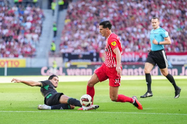 1. Bundesliga: SC Freiburg vs Borussia Mönchengladbach, 12.09.2026 Zweikampf zwischen Kevin Diks (Borussia Mönchengladbach, 4) und Igor MatanoviÄ‡ (SC Freiburg, 31) 1. Bundesliga: SC Freiburg vs Borussia Mönchengladbach, Europa-Park-Stadion, 12.09.2026 DFB DFL REGULATIONS PROHIBIT ANY USE OF PHOTOGRAPHS AS IMAGE SEQUENCES AND OR QUASI-VIDEO. *** Bundesliga Match: SC Freiburg vs. Borussia Mönchengladbach, September 12, 2026; Tackle between Kevin Diks (Borussia Mönchengladbach, No. 4) and Igor Matanovic SC Freiburg, 31 1 Bundesliga SC Freiburg vs. Borussia Mönchengladbach, Europa-Park Stadium, September 12, 2026 DFB and DFL regulations prohibit any use of photographs as image sequences and or quasi-video. Copyright: xBEAUTIFULxSPORTS Boscox