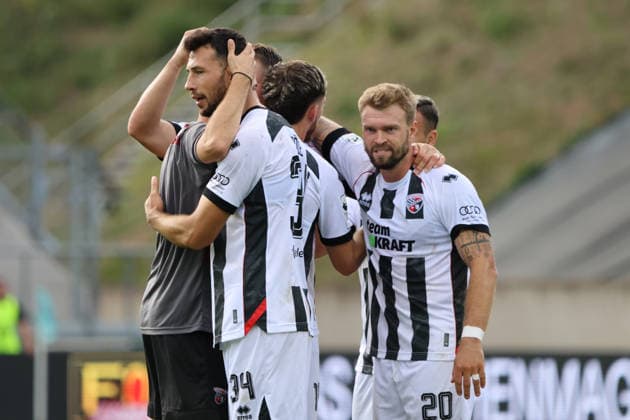 September 12, 2026, Soccer, Men s, 3rd Division, 2026–2027 Season, 1 FC Saarbrücken vs. FC Ingolstadt 04, FC Ingolstadt 04 celebrates the victory, Lukas Fröde (FC Ingolstadt 04), Yannick Deichmann (FC Ingolstadt 04), Saarbrücken, Ludwigsparkstadion, Saarland, Germany, DEU Copyright: xSebastianxBachx