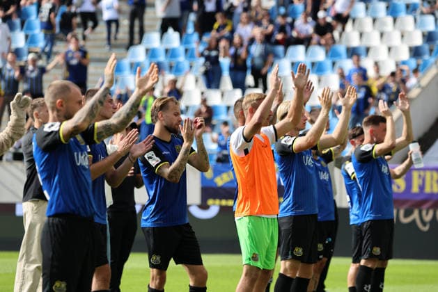 September 12, 2026, Soccer, Men s, 3rd Division, 2026–2027 Season, 1 FC Saarbrücken vs. FC Ingolstadt 04, The 1 FC Saarbrücken team thanks the fans. Saarbrücken, Ludwigsparkstadion, Saarland, Germany, DEU Copyright: xSebastianxBachx