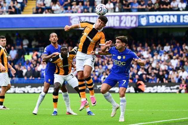 Chelsea v Hull City, Premier League Hull City defender Ryan Giles (3) heads the ball under pressure from Chelsea forward Pedro Neto (7) during the Premier League match between Chelsea and Hull City at Stamford Bridge, London, UK on 12 September 2026. London Stamford Bridge Greater London UK Editorial use only DataCo restrictions apply See www.football-dataco.com , Copyright: xDennisxGoodwinx PSI-24862-0020