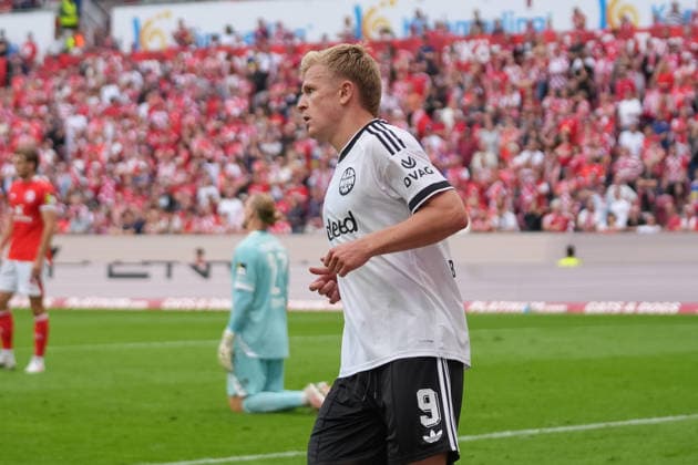 Deutschland: Fußball 1. Bundesliga 2026 2027, 3. Spieltag - 1. FSV Mainz 05 vs Eintracht Frankfurt - Mewa Arena (Mainz): Tor und Torjubel zum 0:2 für die Eintracht durch Jonathan Burkardt (SGE,9) *** Germany Soccer Bundesliga 2026–2027, Matchday 3: FSV Mainz 05 vs. Eintracht Frankfurt at Mewa Arena, Mainz. Goal and celebration following Eintracht s 0–2 lead by Jonathan Burkardt (SGE), 9 Copyright: xTobiasxWentzellx