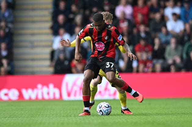 12th September 2026; Vitality Stadium, Bournemouth, England; Premier League Football, Bournemouth versus Brentford; Rayan of AFC Bournemouth competes for the ball with Keane Lewis-Potter of Brentford FC SimonxWest
