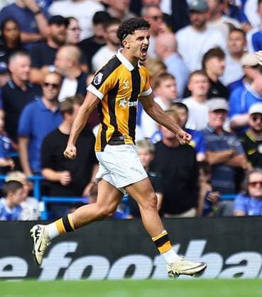 Mohamed Belloumi of Hull City celebrates scoring their sides first goal Chelsea v Hull City, Premier League, Football, Football, Stamford Bridge, London, UK - 12 Sep 2026London Stamford Bridge United Kingdom EDITORIAL USE ONLY No use with unauthorised audio, video, data, fixture lists, club league logos or live services. Online in-match use limited to 120 images, no video emulation. No use in betting, games or single club league player publications.  Copyright: xMichaelxZemanek Shutterstockx 17144546z