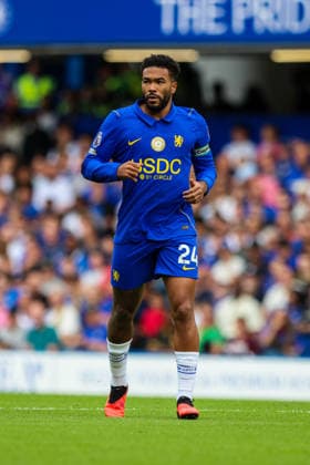 LONDON, ENGLAND, Saturday 12th September 2026: Reece James of Chelsea during the Premier League Fixture between Chelsea and Hull City at Stamford Bridge in London, England. (Photo by Alex Ferrelly Sports Press Photo)  Copyright: xAlexxFerrelly SportsxPressxPhotox Sportspressphoto_SPR228635