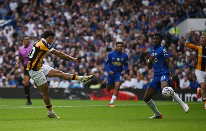 Chelsea v Hull City Premier League Hull City s Mohamed Belloumi scores their first goal during the Premier League match at Stamford Bridge, London 12 09 2026 UK Newspapers OUT Copyright: xDanielxHamburyx FIL-23926-0078