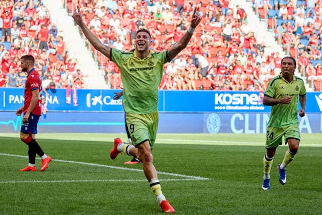 LaLiga EA Sports 2026-27 CA Osasuna vs. RCD Espanyol: Roberto Fernandez (9, ESP) celebrates his goal (0-2) with Tyrhys Dolan (24, ESP, R) during the LaLiga EA Sports match between CA Osasuna and RCD Espanyol played at El Sadar in Pamplona. Iker Munoz (8, OSA L) is also visible in the image. Credit: Inigo Alzugaray, Agencia LOF, Pamplona. LaLiga EA Sports 2026–27: CA Osasuna vs. RCD Espanyol Copyright: xCredit:xInigoxAlzugarayx xAgencix