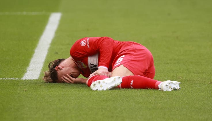 12.09.26 TSG 1899 Hoffenheim - VfB Stuttgart Deutschland, Sinsheim, 12.09.2026, Fussball, Bundesliga, Saison 2026 2027, TSG 1899 Hoffenheim - VfB Stuttgart: Angelo Stiller VFB verletzt am Boden. *** September 12, 2026 TSG 1899 Hoffenheim vs. VfB Stuttgart Germany, Sinsheim, September 12, 2026, Soccer, Bundesliga, 2026–2027 Season, TSG 1899 Hoffenheim vs. VfB Stuttgart: Angelo Stiller of VfB Stuttgart is injured and lying on the ground