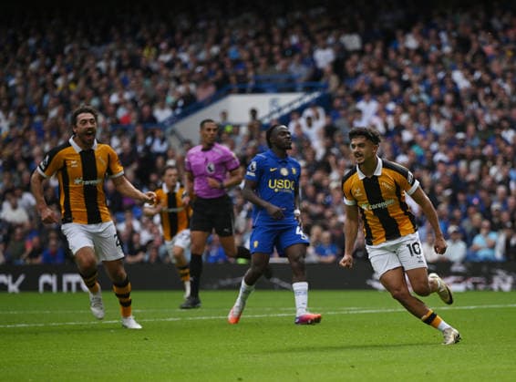 Chelsea v Hull City Premier League Hull City s Mohamed Belloumi celebrates scoring their first goal during the Premier League match at Stamford Bridge, London 12 09 2026 UK Newspapers OUT Copyright: xDanielxHamburyx FIL-23926-0079