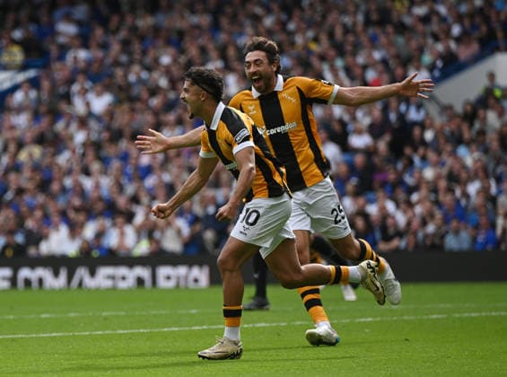 Chelsea v Hull City Premier League Hull City s Mohamed Belloumi celebrates scoring their first goal during the Premier League match at Stamford Bridge, London 12 09 2026 UK Newspapers OUT Copyright: xDanielxHamburyx FIL-23926-0080