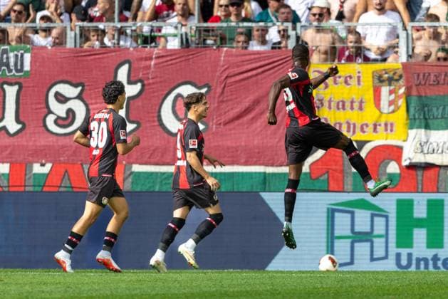 Torjubel, jubelt nach dem Treffer zum 0:1 von Christian Kofane (Bayer 04 Leverkusen) re., FC Augsburg vs. Bayer 04 Leverkusen, Fußball-Bundesliga, Fussball, 1. Bundesliga, 03. Spieltag, 12.09.2026 DFB regulations prohibit any use of photographs as image sequences and or quasi-video *** Goal celebration: Christian Kofane of Bayer 04 Leverkusen celebrates after scoring the 0-1 goal, FC Augsburg vs. Bayer 04 Leverkusen, Bundesliga Soccer, Soccer, Bundesliga 1, Matchday 3, September 12, 2026. DFB regulations prohibit any use of photographs as image sequences and or quasi-video content. Copyright: xkolbert-press PeterxFastlx