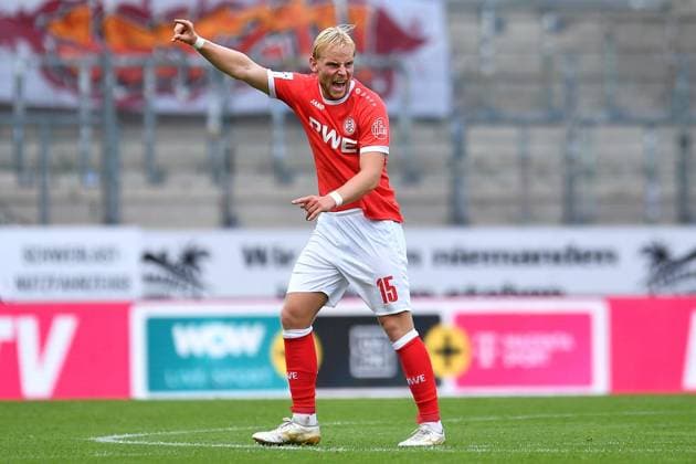 Rot Weiss Essen vs. Würzburger Kickers ** FOR EDITORIAL USE ONLY ** EDITORIAL USE ONLY ** p Soccer 3rd Division, Matchday 5: Rot-Weiss Essen vs. Würzburger Kickers on September 12, 2026, at the Stadion an der Hafenstrasse in Essen. Ben Hüning, Rot-Weiss Essen, Germany, North Rhine-Westphalia, Essen. Copyright ThorstenxTillmann Copyright: ThorstenxTillmann doc87kk99tn4hi1ezgnvaz6 ,EDITORIAL USE ONLY Copyright: ThorstenxTillmann