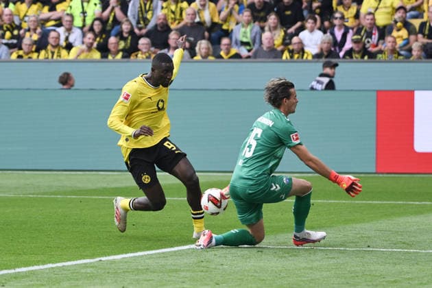 Serhou Guirassy (Borussia Dortmund) scheitert an Torwart Nahuel Noll (SC Paderborn) 12.09.2026, Fussball 1. Bundesliga, Saison 2026 2027, 3. Spieltag, Borussia Dortmund - SC Paderborn 07 DFL regulations prohibit any use of photographs as image sequences and or quasi-video Dortmund Signal Iduna Park Nordrhein Westfalen Deutschland *** Serhou Guirassy of Borussia Dortmund is denied by goalkeeper Nahuel Noll, SC Paderborn, September 12, 2026; Soccer, 1. Bundesliga, 2026–2027 season, Matchday 3, Borussia Dortmund vs. SC Paderborn 07. DFL regulations prohibit any use of photographs as image sequences and or quasi-video. Dortmund, Signal Iduna Park, North Rhine-Westphalia, Germany Team2