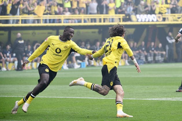 Jubel 1:0 Serhou Guirassy (Borussia Dortmund), Fabio Silva (Borussia Dortmund), Fabio Silva, v.li. 12.09.2026, Fussball 1. Bundesliga, Saison 2026 2027, 3. Spieltag, Borussia Dortmund - SC Paderborn 07 DFL regulations prohibit any use of photographs as image sequences and or quasi-video Dortmund Signal Iduna Park Nordrhein Westfalen Deutschland *** Celebration 1 0 Serhou Guirassy, Borussia Dortmund; Fabio Silva, Borussia Dortmund; Fabio Silva, from left, September 12, 2026, Soccer, Bundesliga 1, 2026–2027 season, Matchday 3, Borussia Dortmund vs. SC Paderborn 07. DFL regulations prohibit any use of photographs as image sequences and or quasi-video. Dortmund, Signal Iduna Park, North Rhine-Westphalia, Germany Team2