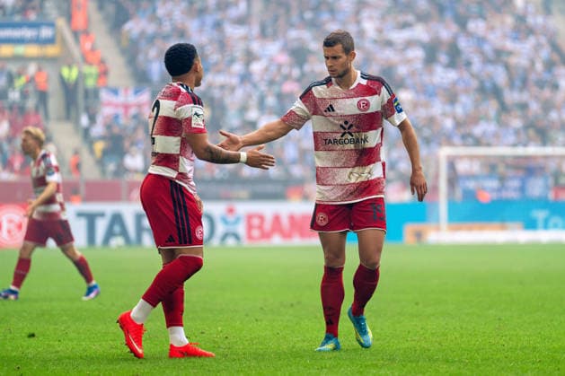 Steven van der Sloot (Fortuna Düsseldorf, No. 02) and Tim Oberdorf (Fortuna Düsseldorf, No. 15) high-five each other during Fortuna Düsseldorf vs. MSV Duisburg, soccer, 3. Liga, Matchday 05, 2026–27 Season, December 9, 2026, DFL regulations prohibit any use of photographs as image sequences and or quasi-video. Fortuna Düsseldorf vs. MSV Duisburg, soccer, 3. Liga, Matchday 5, 2026–27 season, September 12, 2026, Düsseldorf Copyright: xEibner-Pressefoto LukasxBaldygax EP_LBA