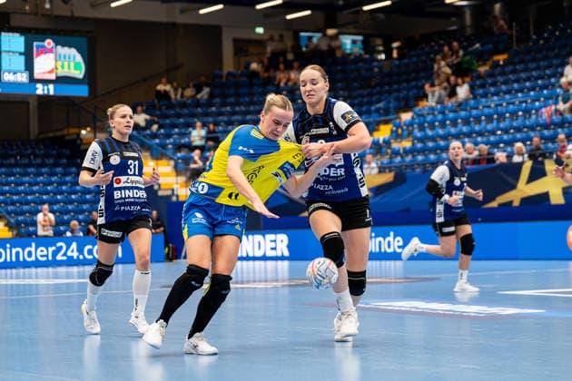 HSG Blomberg Lippe GER vs. Storhamar Handball Elite NOR, Handball, EHF Champions League Women, Group Stage, September 12, 2026, 2026–2027 Season, Lemgo: Anastasija Marsenic (Storhamar Handball Elite), age 28, in a duel with Nieke Kuehne (HSG Blomberg Lippe), 09 Lemgo Phoenix Contact Arena, Germany