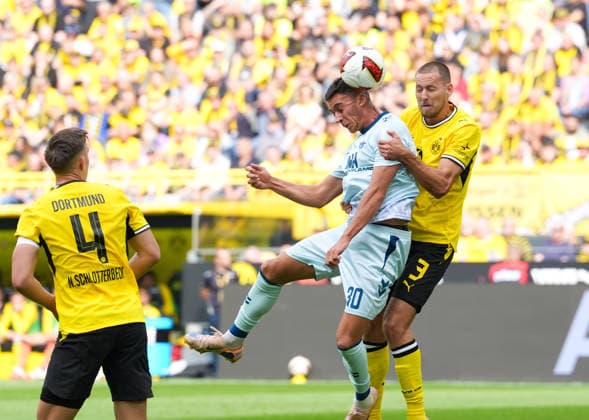 Stefano Marino (SC Paderborn 07, 30) im Zweikampf mit Waldemar Anton (Borussia Dortmund, 3) GER, Borussia Dortmund vs SC Paderborn 07, 1. Bundesliga, 3. Spieltag, Saison 2026-27, Signal Iduna Park, Dortmund, 12.09.2026 DFL REGULATIONS PROHIBIT ANY USE OF PHOTOGRAPHS AS IMAGE SEQUENCES AND OR QUASI-VIDEO GER, Borussia Dortmund vs SC Paderborn 07, 1. Bundesliga, 3. Spieltag, Saison 2026-27, 12.09.2026 Dortmund *** Stefano Marino of SC Paderborn 07, 30, in a tackle with Waldemar Anton of Borussia Dortmund, 3 GER, Borussia Dortmund vs. SC Paderborn 07, Bundesliga 1, Matchday 3, 2026–27 season, Signal Iduna Park, Dortmund, September 12, 2026. DFL regulations prohibit any use of photographs as image sequences and or quasi-video. GER, Borussia Dortmund vs. SC Paderborn 07, Bundesliga 1, Matchday 3, 2026–27 season, September 12, 2026, Dortmund Copyright: xEibner-Pressefoto ScottxColemanx EP_SCN