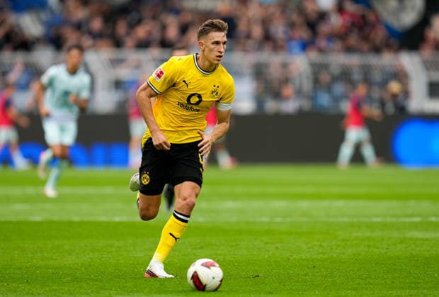 Nico Schlotterbeck (Borussia Dortmund, 4) am Ball. GER, Borussia Dortmund vs SC Paderborn 07, 1. Bundesliga, 3. Spieltag, Saison 2026-27, Signal Iduna Park, Dortmund, 12.09.2026 DFL REGULATIONS PROHIBIT ANY USE OF PHOTOGRAPHS AS IMAGE SEQUENCES AND OR QUASI-VIDEO GER, Borussia Dortmund vs SC Paderborn 07, 1. Bundesliga, 3. Spieltag, Saison 2026-27, 12.09.2026 Dortmund *** Nico Schlotterbeck, Borussia Dortmund, 4 on the ball (GER), Borussia Dortmund vs. SC Paderborn 07, 1 Bundesliga, Matchday 3, 2026–27 Season, Signal Iduna Park, Dortmund, September 12, 2026. DFL regulations prohibit any use of photographs as image sequences and or quasi-video. GER, Borussia Dortmund vs. SC Paderborn 07, Bundesliga 1, Matchday 3, 2026–27 season, September 12, 2026, Dortmund Copyright: xEibner-Pressefoto ScottxColemanx EP_SCN