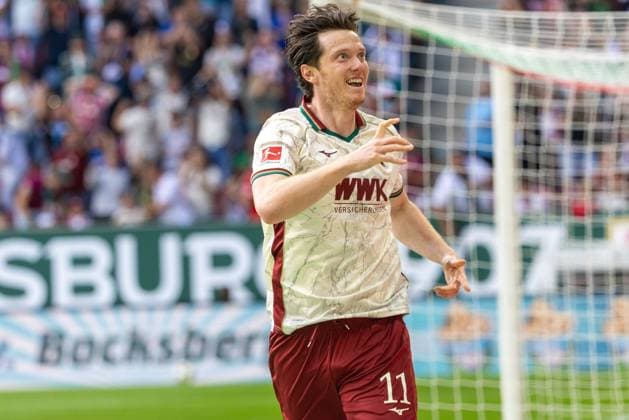 Torjubel, jubelt nach seinem Treffer zum 1:1 von Michael Gregoritsch (FC Augsburg), FC Augsburg vs. Bayer 04 Leverkusen, Fußball-Bundesliga, Fussball, 1. Bundesliga, 03. Spieltag, 12.09.2026 DFB regulations prohibit any use of photographs as image sequences and or quasi-video *** Goal celebration: Michael Gregoritsch of FC Augsburg celebrates after scoring the 1-1 goal, FC Augsburg vs. Bayer 04 Leverkusen, Bundesliga Soccer, Soccer, Bundesliga 1, Matchday 3, September 12, 2026 DFB regulations prohibit any use of photographs as image sequences and or quasi-video Copyright: xkolbert-press PeterxFastlx