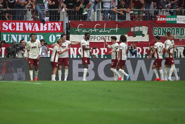 Fussball, Herren, Saison 2026 2027, FC Augsburg - Bayer 04 Leverkusen, Bundesliga, WWK Arena 2:1 durch Michael Gregoritsch (FC Augsburg) Tor, Jubel, Freude DFL DFB regulations prohibit any use of photographs as image sequences and or quasi-video *** Soccer, Men s, 2026–2027 Season, FC Augsburg vs. Bayer 04 Leverkusen, Bundesliga, WWK Arena; 2–1 goal by Michael Gregoritsch (FC Augsburg); celebration, joy. DFL and DFB regulations prohibit any use of photographs as image sequences and or quasi-video.