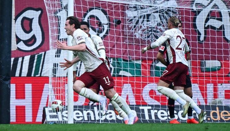 12.09.2026, xemx, Fussball 1.Bundesliga, FC Augsburg - Bayer 04 Leverkusen v.l. Michael Gregoritsch (FC Augsburg) Jubel, Torjubel, celebrate the goal, jubelt ueber das Tor zum 2:1 (DFL DFB REGULATIONS PROHIBIT ANY USE OF PHOTOGRAPHS as IMAGE SEQUENCES and or QUASI-VIDEO) Augsburg *** September 12, 2026, xemx, Soccer, Bundesliga 1, FC Augsburg vs. Bayer 04 Leverkusen – Michael Gregoritsch of FC Augsburg celebrates, Goal celebration, celebrating the goal, celebrating the 2–1 goal DFL DFB REGULATIONS PROHIBIT ANY USE OF PHOTOGRAPHS as IMAGE SEQUENCES and or QUASI-VIDEO Augsburg