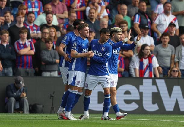 Premier League - Crystal Palace v Ipswich Town LONDON, ENGLAND, SEPTEMBER 12: GOAL 2-1, Leif Davis of Ipswich Town goal celebration with Exequiel Palacios of Ipswich Town after scoring a goal to put Ipswich Town 2-1 ahead during The Premier League match between Crystal Palace v Ipswich Town at Selhurst Park Stadium, London, England, on September 12. (Photo by Daniel Weir) London Selhurst Park Stadium England Copyright: xDanielxWeir SportsxPressxPhotox Sportspressphoto_SPR228664