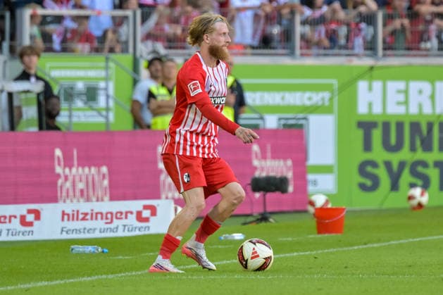 Niklas Beste (SC Freiburg, 19) am Ball. GER, SC Freiburg vs Bor. Moenchengladbach, Fussball, Bundesliga, 3. Spieltag, Saison 2026 2027, 12.09.2026 DFL DFB REGULATIONS PROHIBIT ANY USE OF PHOTOGRAPHS AS IMAGE SEQUENCES AND OR QUASI-VIDEO GER, SC Freiburg vs Bor. Moenchengladbach, Fussball, Bundesliga, 3. Spieltag, Saison 2026 2027, 12.09.2026 Freiburg *** Niklas Beste, SC Freiburg, 19 with the ball (GER), SC Freiburg vs. Borussia Mönchengladbach, Soccer, Bundesliga, Matchday 3, 2026–2027 season, September 12, 2026 DFL and DFB regulations prohibit any use of photographs as image sequences and or quasi-video GER, SC Freiburg vs. Borussia Mönchengladbach, Soccer, Bundesliga, Matchday 3, 2026–2027 Season, September 12, 2026, Freiburg Copyright: xEibner-Pressefotox EP_THS