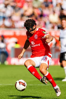 MAINZ, GERMANY - SEPTEMBER 12: Fabia Gruber (1. FSV Mainz 05, 3) controls the ball during the Bundesliga match between 1. FSV Mainz 05 vs. Eintracht Frankfurt at MEWA Arena on matchday 3 of the 1. Bundesliga on September 12, 2026 in Mainz, Germany. DFL REGULATIONS PROHIBIT ANY USE OF PHOTOGRAPHS AS IMAGE SEQUENCES AND OR QUASI-VIDEO. Rhineland-Palatinate Germany Copyright: xStephanxHahnex