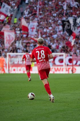 12.09.2026, xjyhynx, Fussball 1.Bundesliga, SC Freiburg - Borussia Mönchengladbach v.l., Dribbling Matthias Ginter (28, SC Freiburg) (DFL DFB REGULATIONS PROHIBIT ANY USE OF PHOTOGRAPHS as IMAGE SEQUENCES and or QUASI-VIDEO) Freiburg *** September 12, 2026, xjyhynx, Soccer 1st Bundesliga, SC Freiburg vs. Borussia Mönchengladbach, Matthias Ginter dribbling at 28, SC Freiburg DFL DFB REGULATIONS PROHIBIT ANY USE OF PHOTOGRAPHS as IMAGE SEQUENCES and or QUASI-VIDEO Freiburg