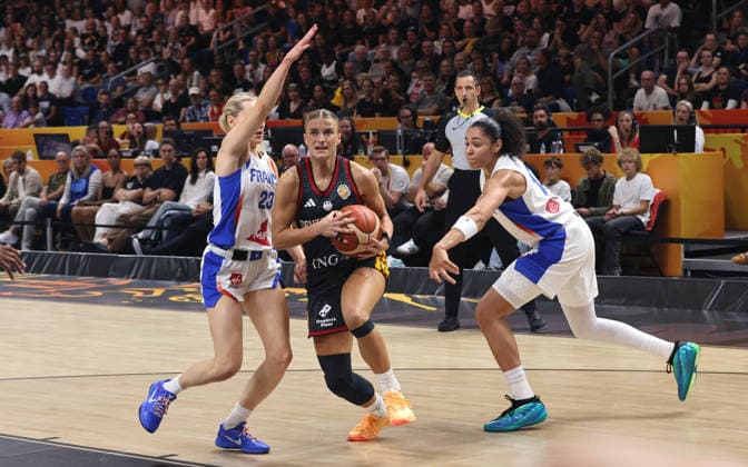 Marine Johannes, Alexandra Wilke with the ball, Janelle Salaun, one-on-one, game action, sports, basketball, FIBA World Cup, Women s World Championship, World Cup semifinals, 2026–2027 season, December 9, 2026, France (FRA) vs. DBB Germany (GER)