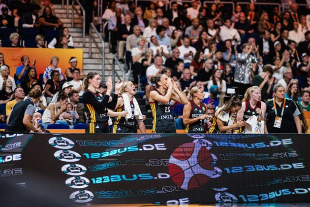 FIBA Women’s Basketball World Cup 2026: France vs. Germany, September 12, 2026; The German bench celebrates; Clara Bielefeld (Germany), 25; Emma Eichmeyer (Germany), 9; Basketball; FIBA Women’s Basketball World Cup 2026; Final Phase, Semifinal: France vs. Germany on September 12, 2026, at the Uber Arena, Berlin Copyright: xBEAUTIFULxSPORTS Tonhäuserx