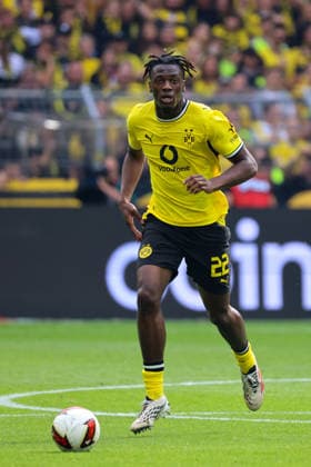 Dortmund, Deutschland: 12.09.2026 - 1. Bundesliga 2026 27 - 3. Spieltag - Borussia Dortmund vs. SC Paderborn Im Bild: Joane Gadou (BVB) (DFL DFB REGULATIONS PROHIBIT ANY USE OF PHOTOGRAPHS as IMAGE SEQUENCES and or QUASI-VIDEO) *** *** Dortmund, Germany September 12, 2026 Bundesliga 2026, Matchday 3: Borussia Dortmund vs. SC Paderborn Pictured: Joane Gadou BVB DFL DFB REGULATIONS PROHIBIT ANY USE OF PHOTOGRAPHS AS IMAGE SEQUENCES AND OR QUASI-VIDEOEO *** Copyright: HMBxMedia MadeleinexFantini